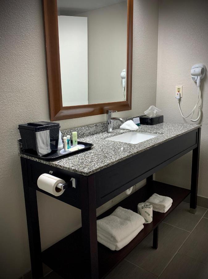 Quality Inn Oklahoma City South Bagian luar foto